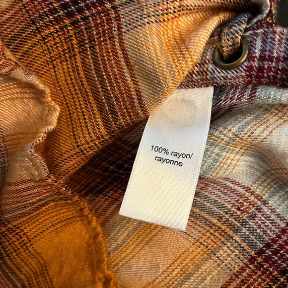 Women’s Maurices plaid button down top with side accents in size xxl - Picture 3 of 11